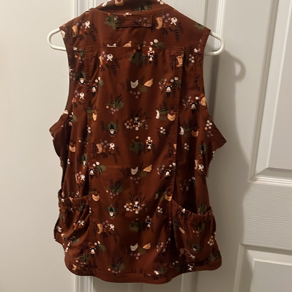 DULUTH TRADING Women's Heirloom Gardening Vest gnomes medium - Picture 3 of 4